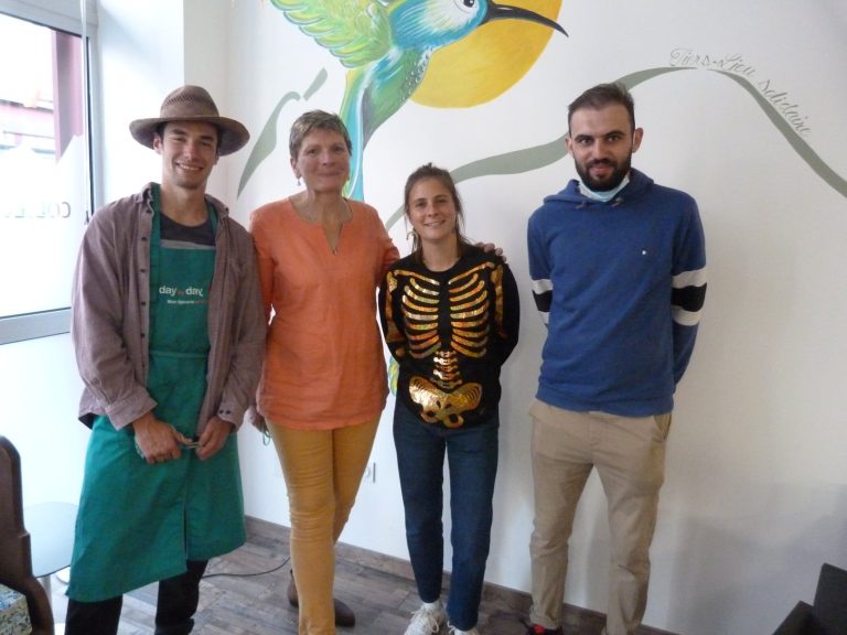  à l'épicerie en vrac de la Villa Amély