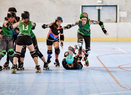 Full metal punkettes Frequence Luz
