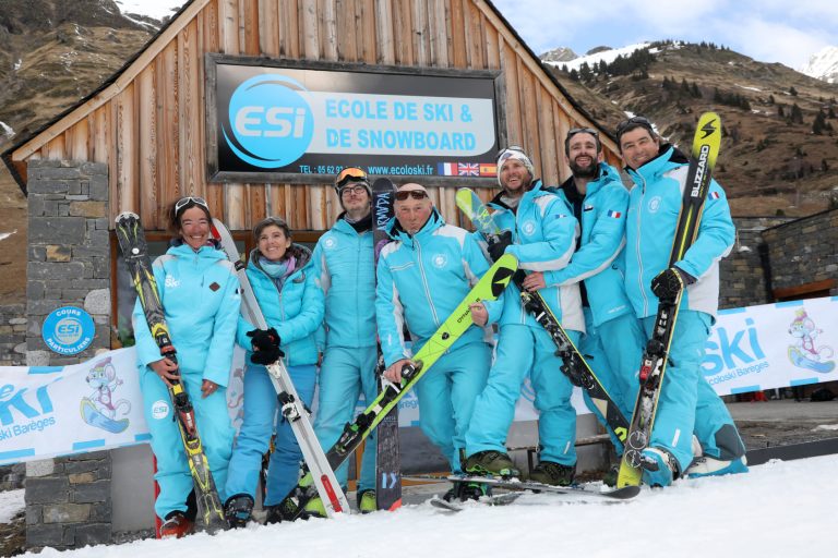 équipe de moniteurs