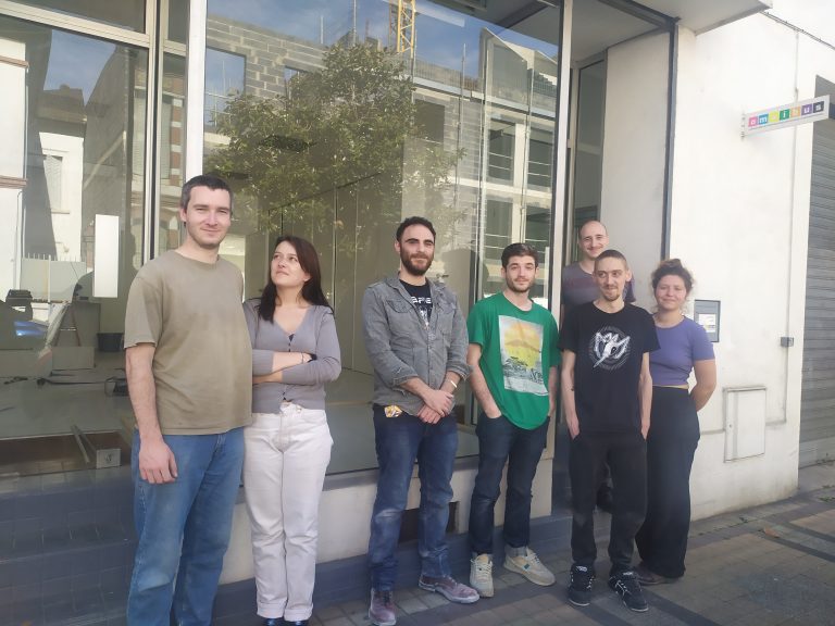 Le collectif La Chaise s'installe dans le lèche-vitrine de l'Omnibus à Tarbes !