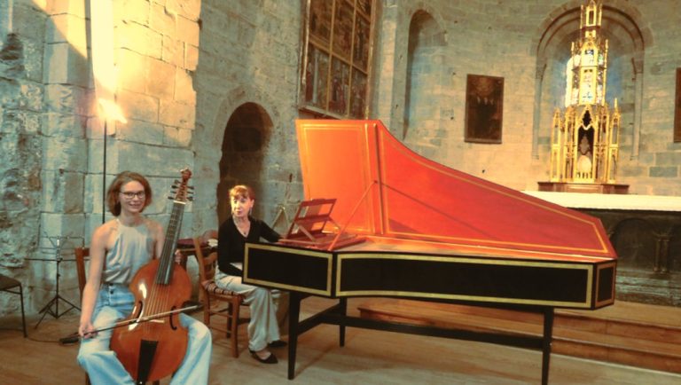 Maryse Carlin au clavecin