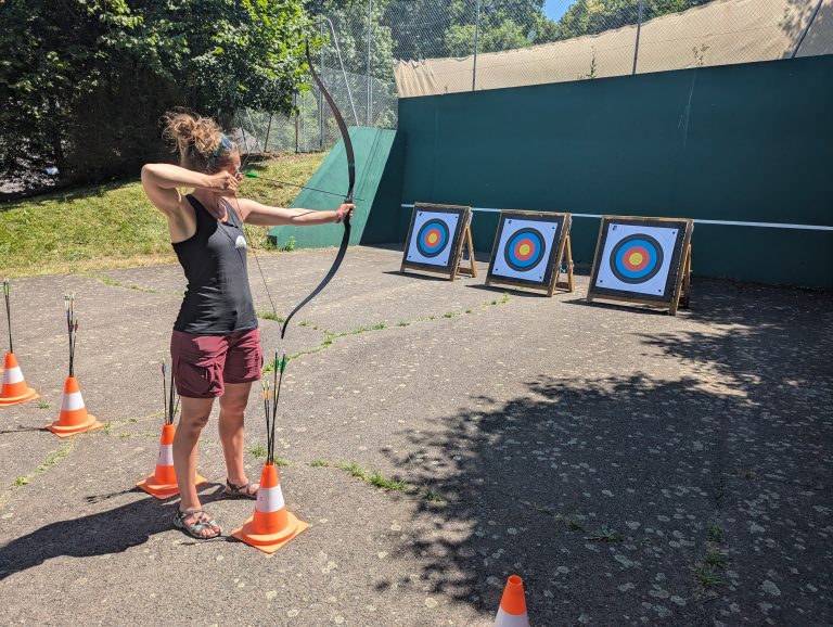 Hélène en position de tir